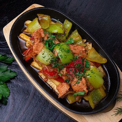 Жаровня из курицы в Нур по цене 594 ₽