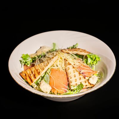 Цезарь с семгой в Food by Panda по цене 399 ₽