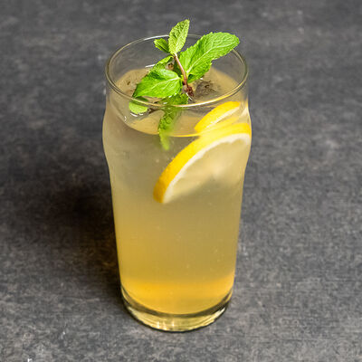 Лимонад дыня-персик в Залечь на дно в Брюгге по цене 808 ₽