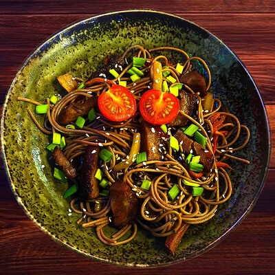 Wok Соба с свининойв WORLD MANGAL CLUB по цене 585 ₽