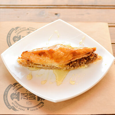 Пахлава в Гриль-бар Камбуz по цене 170 ₽