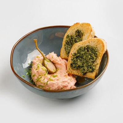 Паштет из лосося с цедрой лайма в Бублик по цене 550 ₽