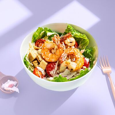 Цезарь с креветкой в Про 100 суши по цене 745 ₽