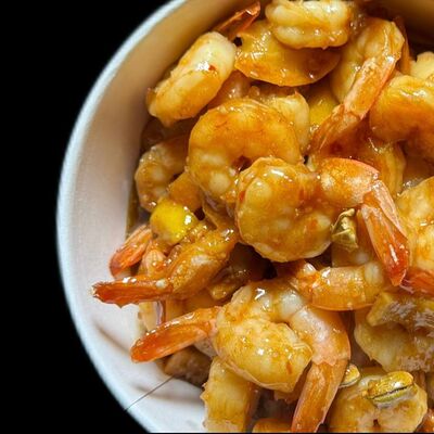 Креветка очищенная в паназиатском соусев Морская кухня по цене 840 ₽