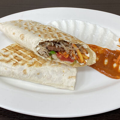 Донер с говядиной в лаваше в Armud Kebab по цене 310 ₽