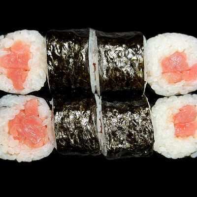 Мини-ролл с тунцом в Sushi La Zebra по цене 290 ₽