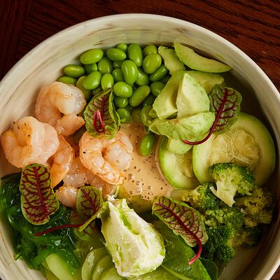 Зеленый салат с креветкамив Рамен с уткой по цене 1030 ₽