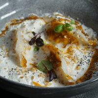 Гедза из креветок на кокосовой подушке в LobbyOne