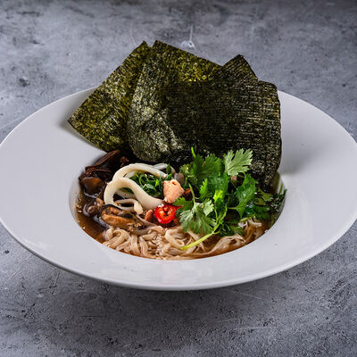 Рамен с морепродуктами в Мидийное место по цене 750 ₽