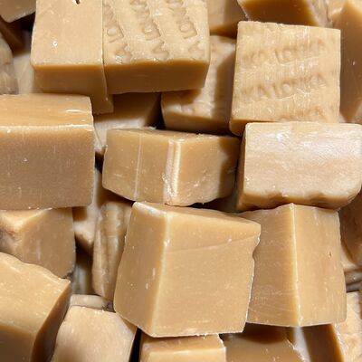 Мягкий ирис со вкусом карамели и морской соли в Мармеладный дворик по цене 440 ₽