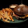 Бургер MOS в Moslounge & Bar по цене 700