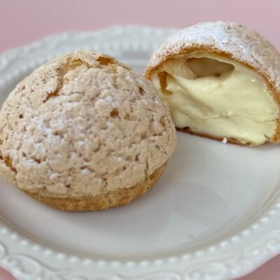 Пирожное Шу с заварным кремомв GelaTiAmo по цене 190 ₽