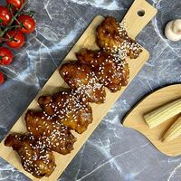 Крылышки унаги в Три Шефа