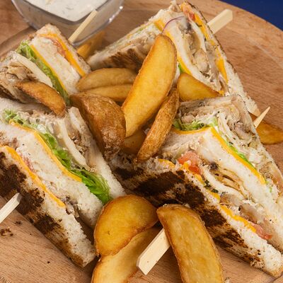 Клаб-тост по-деревенски в Greco по цене 650 ₽