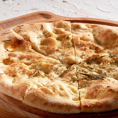 Фокачча с розмарином в Pizzarella36 по цене 240 ₽