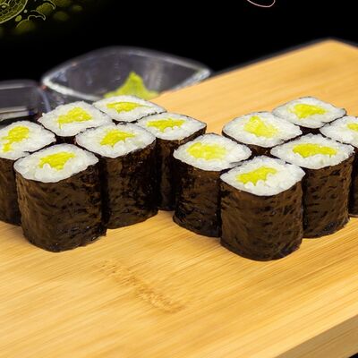 Маки авокадо в Krakenssushi по цене 350 ₽