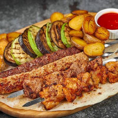 Комбо шеф кебаб на четверых в Мясо есть по цене 2099 ₽
