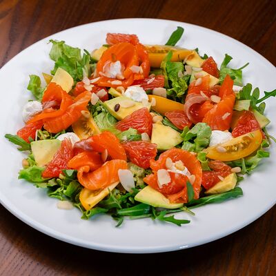 Салат с форелью и грейпфрутомв Эдисон по цене 26 р.