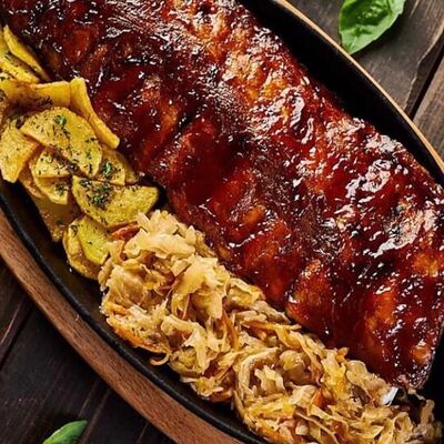 Рёбра барбекю с тушеной капустой и картофелемв Терраса по цене 1890 ₽