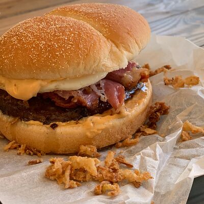 За обе щеки в Moyo по цене 415 ₽