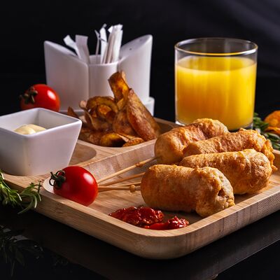 Сосиски в кляре Корн-Дог в Тесоро по цене 360 ₽