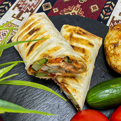 Шаурма с курицей в Хочу мясо по цене 390 ₽