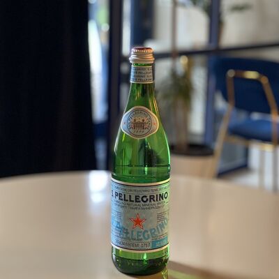 Вода San Pellegrino в Spletnicy cafe по цене 450