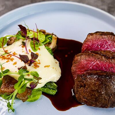 Филе-миньон с капустой и картофельным муссом в Wine Religion по цене 1150 ₽