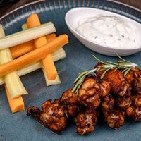 Острые куриные крылышки в Лабиринт