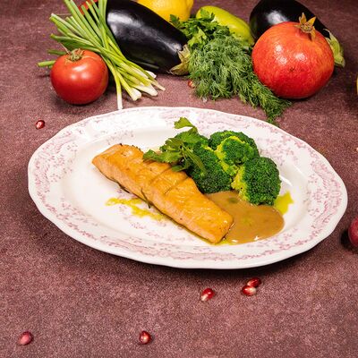 Мурманский лосось с брокколи в Чичилаки по цене 1450 ₽