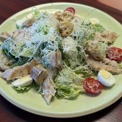 Салат цезарь с курицей в Dimarko по цене 595 ₽