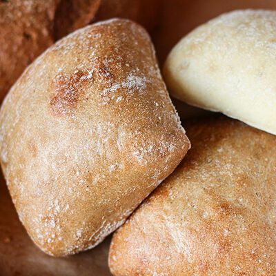 Хлеб Мини-чиабатта ржаная в Тирольские пироги по цене 48 ₽