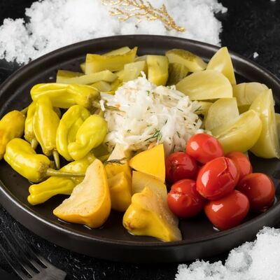 Ассорти солений в Mesto Sushi & Grill по цене 350