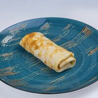 Блинчик с ветчиной и сыром в Тарелка