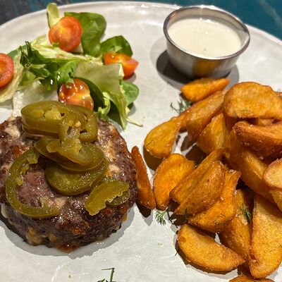 Бифштекс из говядины в La Catrina по цене 880 ₽