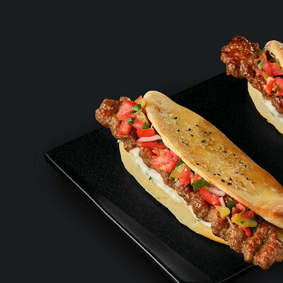 Молотый кебаб в Базилико-пицца по цене 46550 ₽