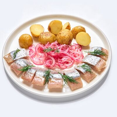 Филе сельди с картофелем в Drunken duck pub по цене 420 ₽