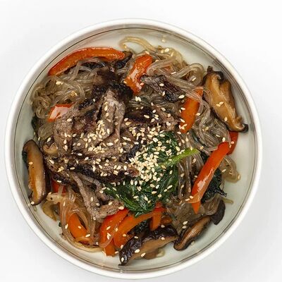 Чапче с говядинойв K-Pop корейская кухня по цене 740 ₽