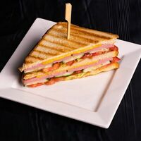 Сэндвич с ветчиной из индейки в Безе