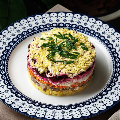 Сельдь по шубой в Альбатрос по цене 390 ₽