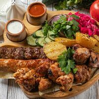 Ассорти шашлыков в Патари