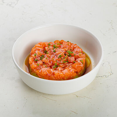 Тартар из лосося в азиатском стиле в SFB Minsk по цене 45 р.