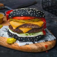 Бургер Big Black Burger двойной в Black Bear MoBIL Burger & Shaw