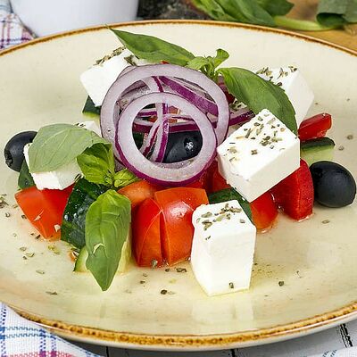 Греческий салат в Луиджи & Тосё по цене 389