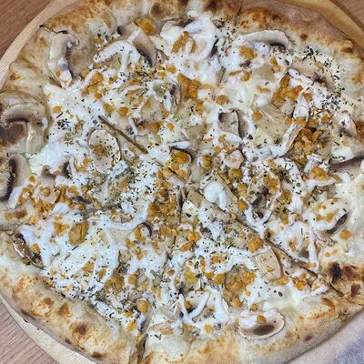 Курица с грибами в ПиццаБелла на дровах по цене 660 ₽