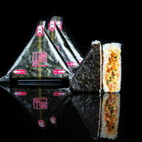 Онигири с тунцом в Sushiman