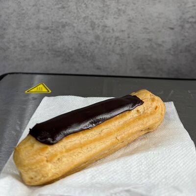 Эклерв Mr&mrs Coffee&cake по цене 60 ₽