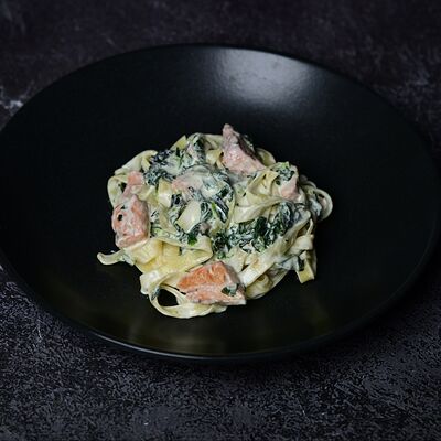 Паста с форелью в The Square по цене 730 ₽