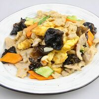 Жареная свинина с грибами и яйцом в Panda Express