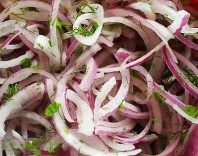 Лук маринованный 50 гр в Ресторан Мангал по цене 50 ₽